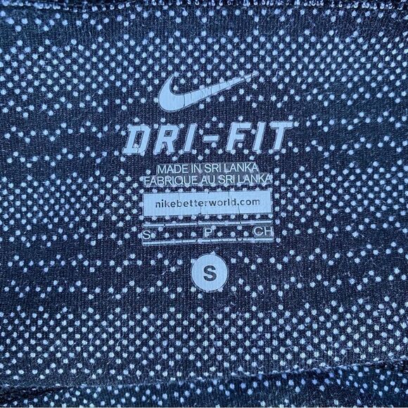 Nike Legend Black Dri-Fit Cotton Tight Capri Zig Dot Leggings. Size Small. EUC! - Picture 5 of 7